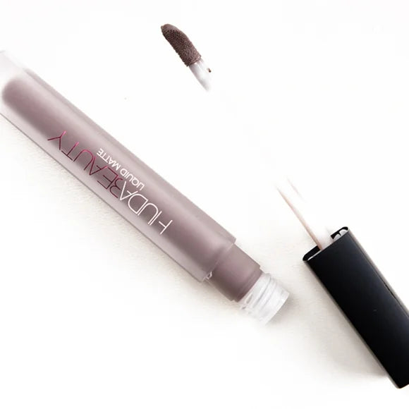 Huda Beauty Matte Lipstick – SILVER FOX Full Size